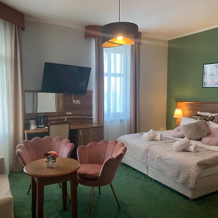 Bed and Breakfast Dw California Реваль Экстерьер фото