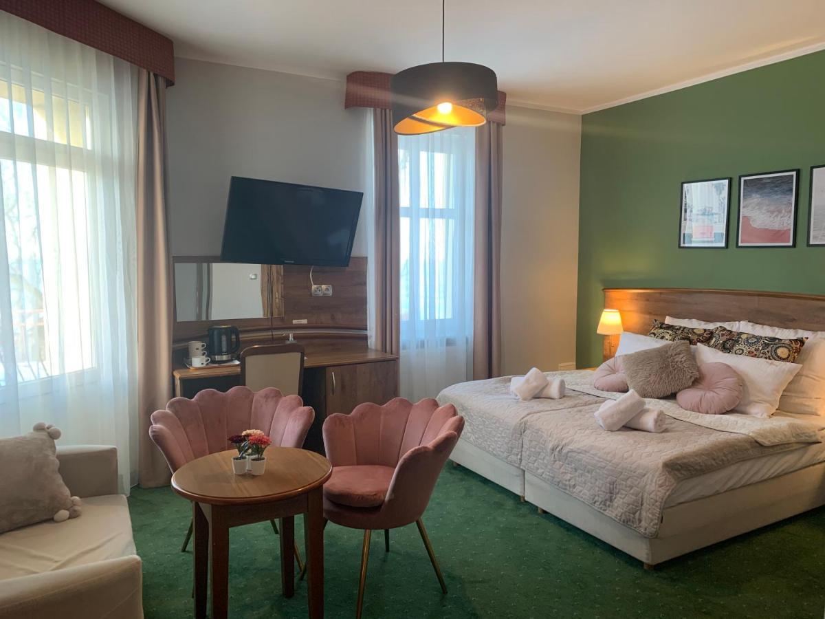 Bed and Breakfast Dw California Реваль Экстерьер фото