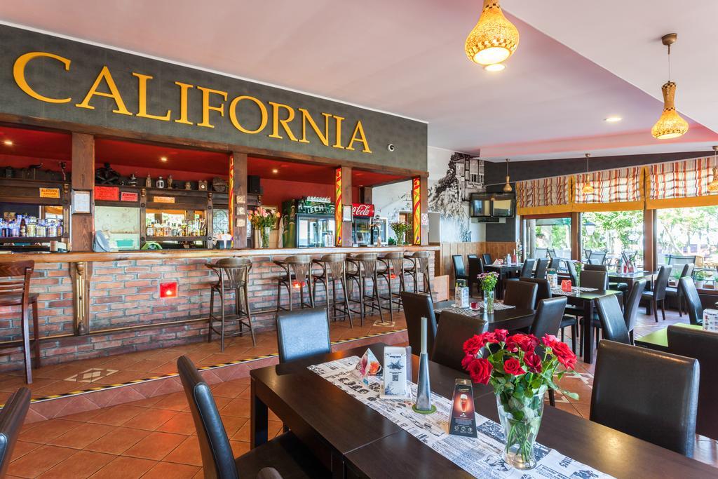 Bed and Breakfast Dw California Реваль Экстерьер фото
